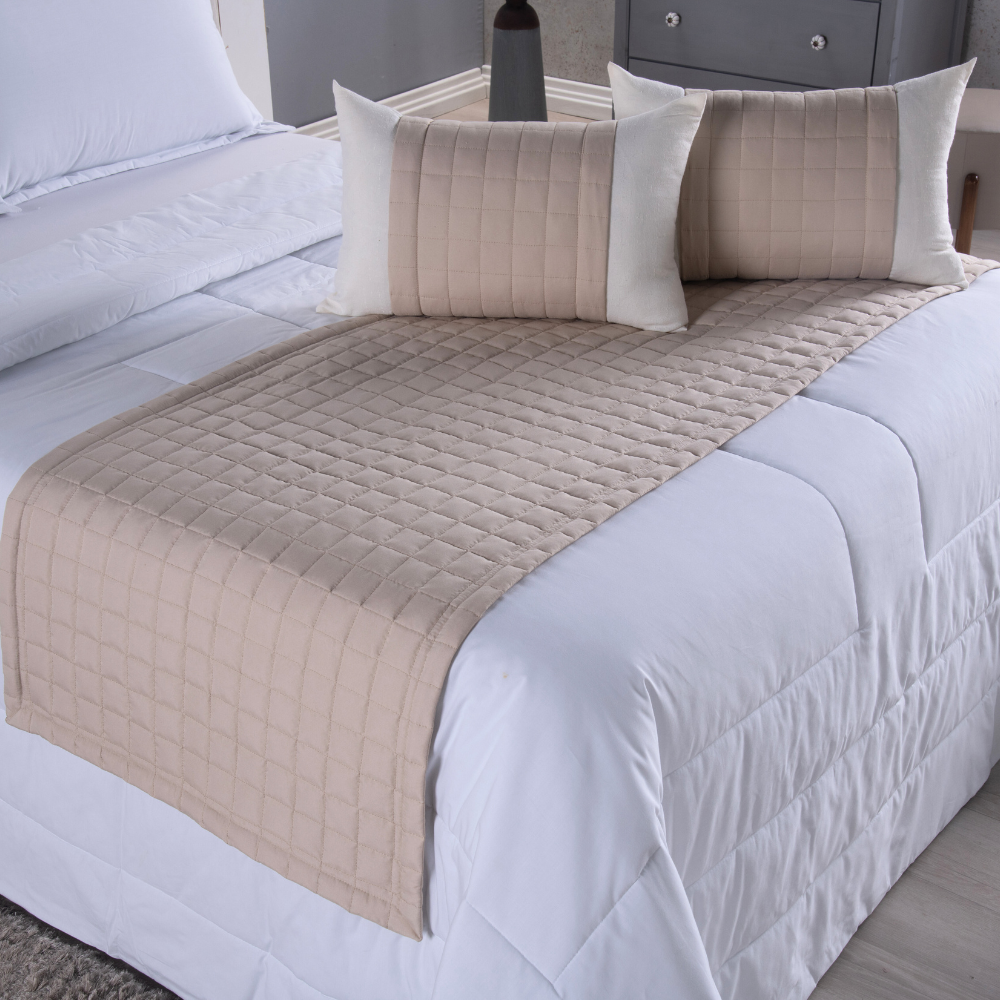 KIT PESEIRA DE CAMA COPACABANA 5 PEÇAS COM ALMOFADAS